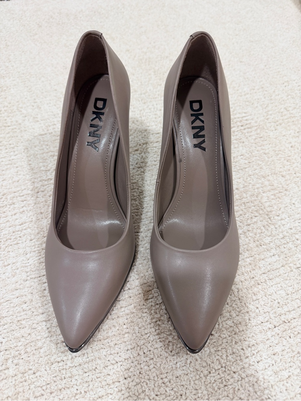 DKNY Ash Colored Pointed-Toe Leather Pumps